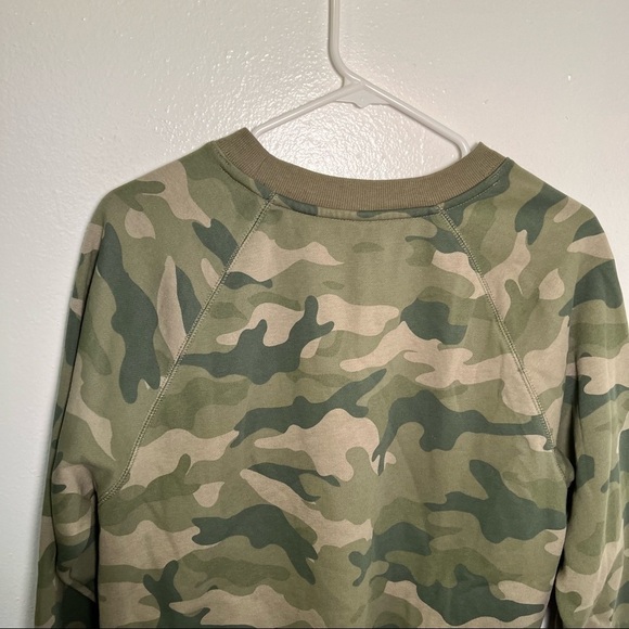 Old Navy Vintage Crew-Neck Sweatshirt Green Camo - Picture 11 of 15